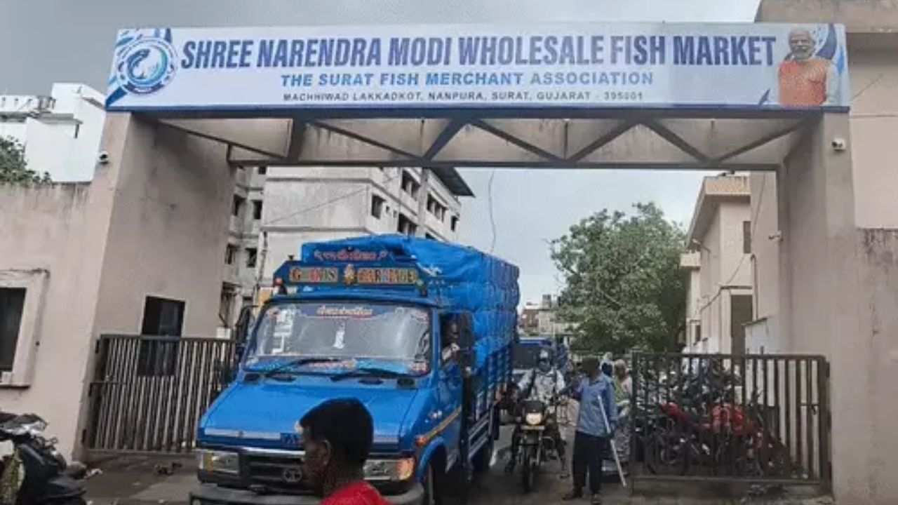Narendra Modi Fish Market Naming Row Erupts in Surat Surat fish market Narendra Modi name controversy, the blunt times