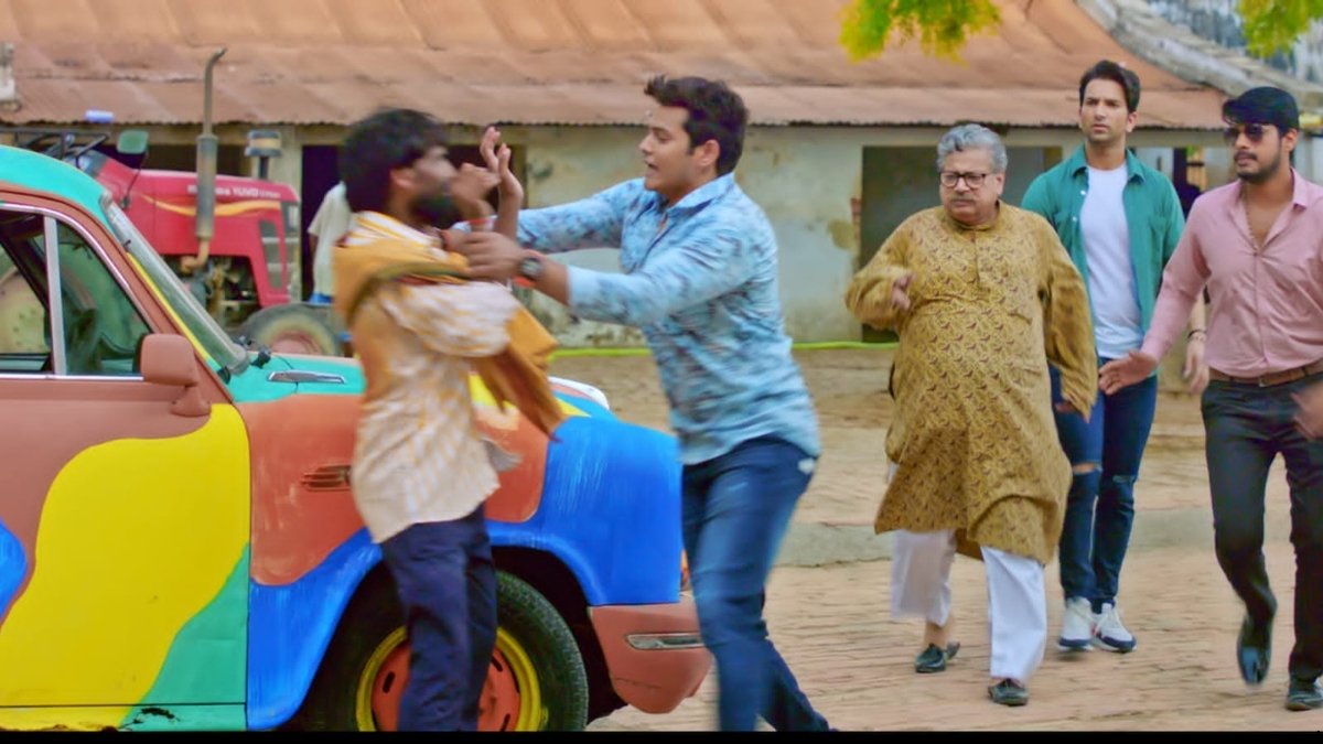 ‘Dhai Kilo Ka Haath’ Goes Live On The Set Of Oye Chill Maar! ‘Dhai Kilo Ka Haath’ Goes Live On The Set Of Oye Chill Maar!