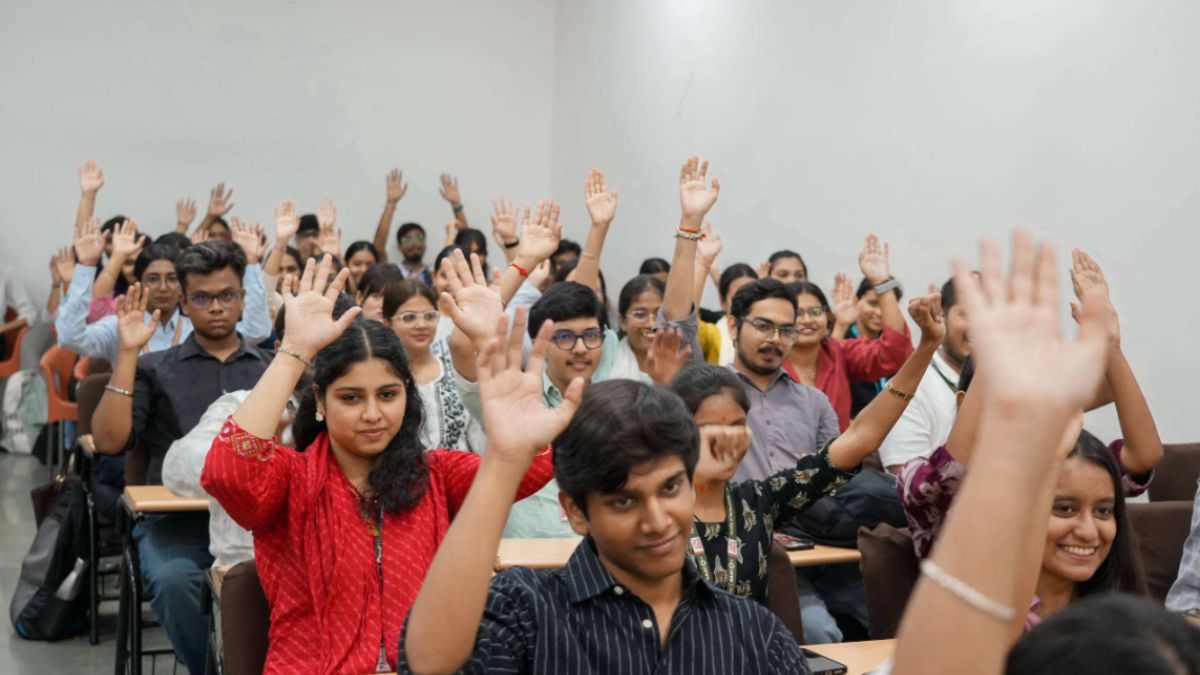 Parul University Marks World Peace Day with ‘Choose Your Response’ Initiative, Engaging 5,000 Students in Conscious Decision-Making Parul University