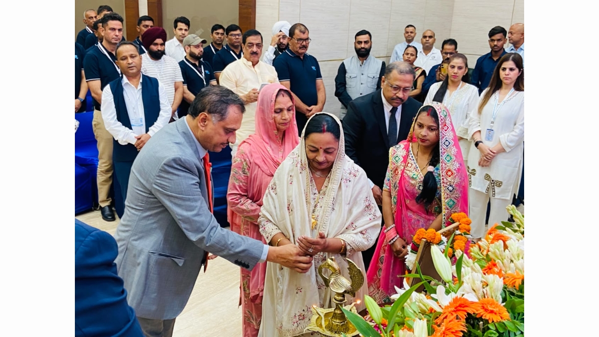 Families of Deceased Seafarers Should Receive Rs.1 Crore Each in Assistance: Sanjay Parashar Families of Deceased Seafarers Should Receive Rs.1 Crore Each in Assistance: Sanjay Parashar-TBT