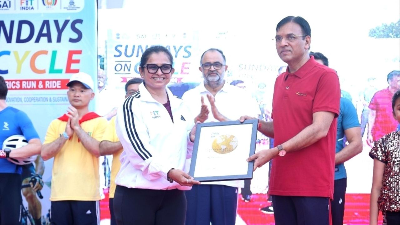 Dr Bhairavi Joshi World Bicycle Day Award, the blunt times