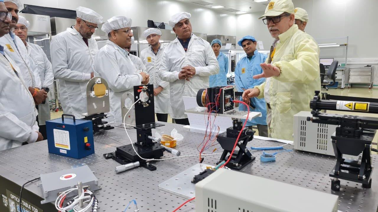 Gujarat startup TAPAS-1 thermal infrared camera, the blunt times