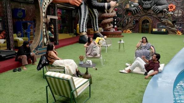 Bigg Boss 20: Aasif Khan Gets Emotional