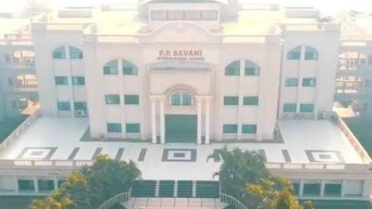P.P. Savani hostel food poisoning Surat, the blunt times