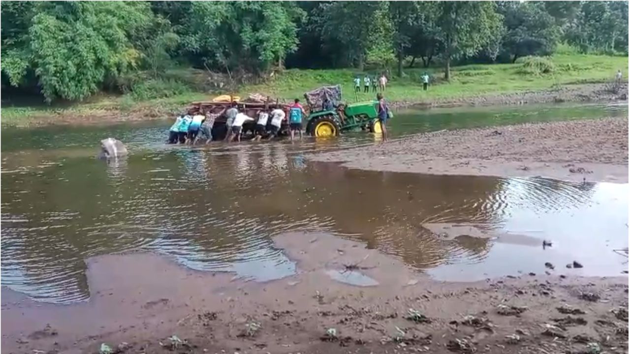 Kelavni village infrastructure crisis in Valsad, the blunt times