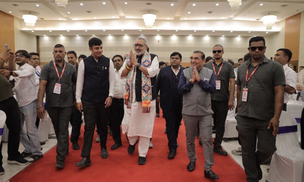 Giriraj Singh textile industry target 2030, the blunt times