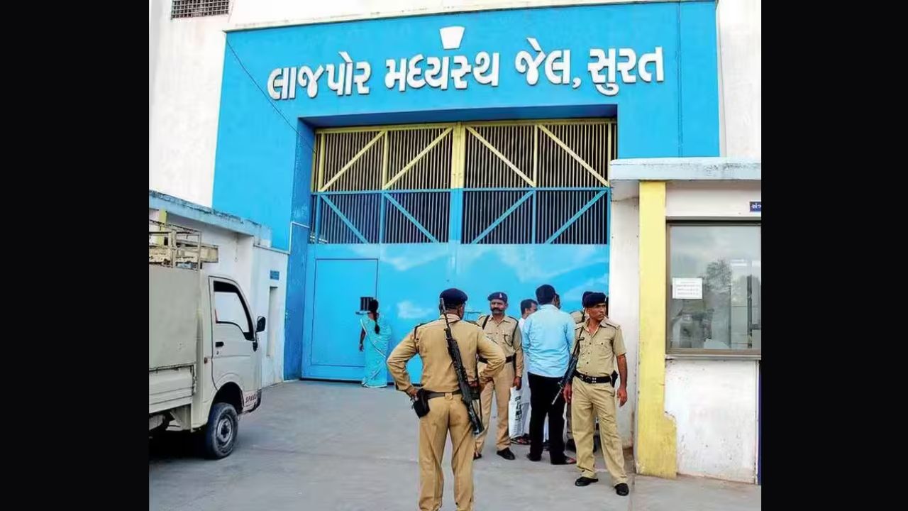 Surat Lajpore Jail Raid Unearths 11 Contraband Mobile Phones Lajpore Central Jail mobile seizure Surat, the blunt times